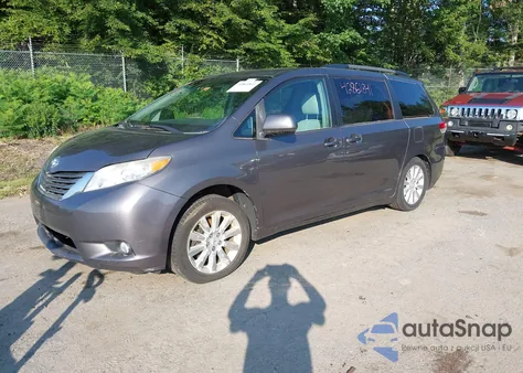 2012 Toyota Sienna Xle 7 Passenger z USA, uszkodzony, nr VIN 5TDDK3DC9CS036692